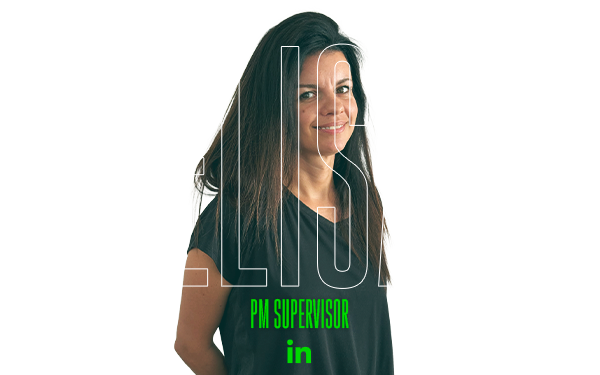 Donna in camicia nera, sfondo bianco, "ELISA PM SUPERVISOR", logo LinkedIn.